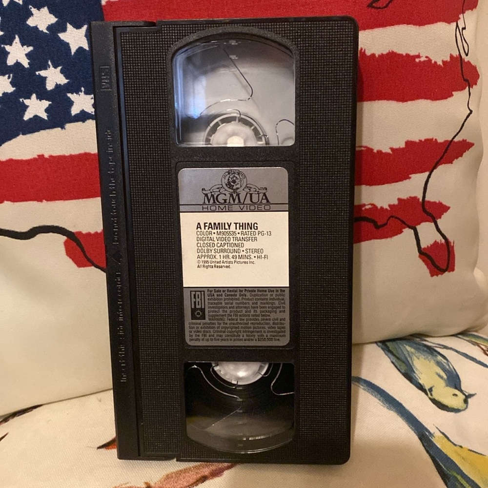 💫 A Family Thing VHS - Picture 6 of 10